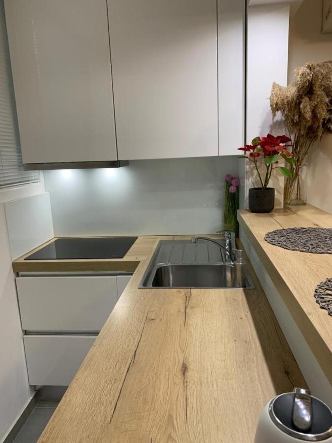 Mm Split Apartment - 5 Min By Car To The Beach & City Center - Free Public Parking Exterior photo