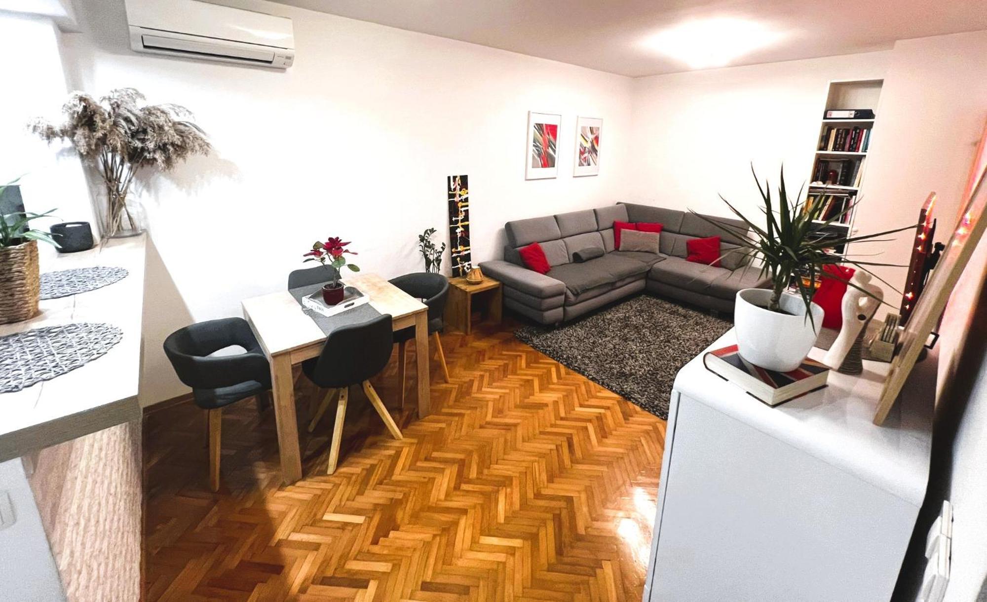 Mm Split Apartment - 5 Min By Car To The Beach & City Center - Free Public Parking Exterior photo