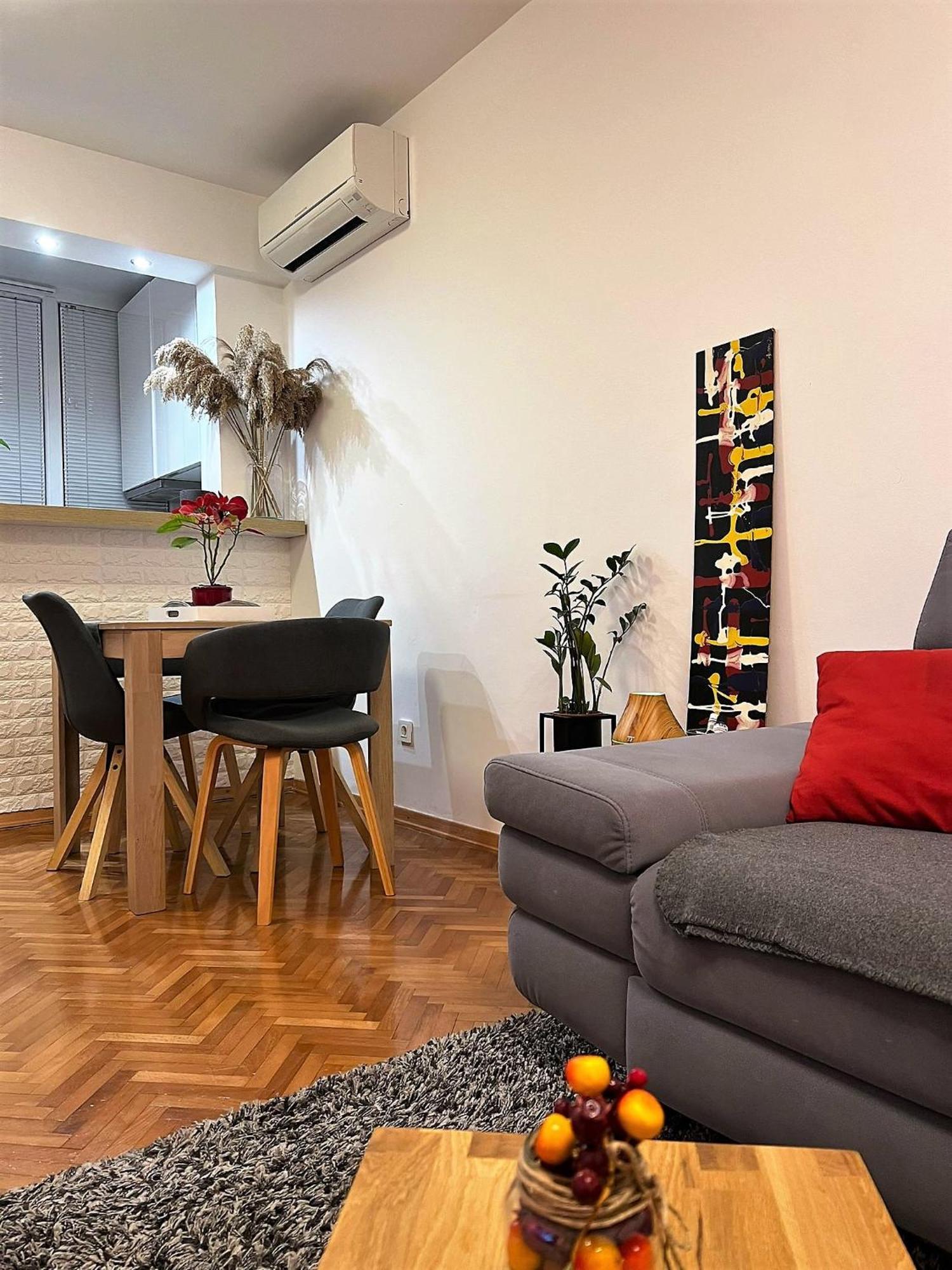 Mm Split Apartment - 5 Min By Car To The Beach & City Center - Free Public Parking Exterior photo